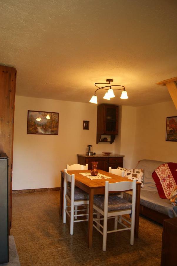 Ferienwohnung La Maison De Marietta Gressan Exterior foto
