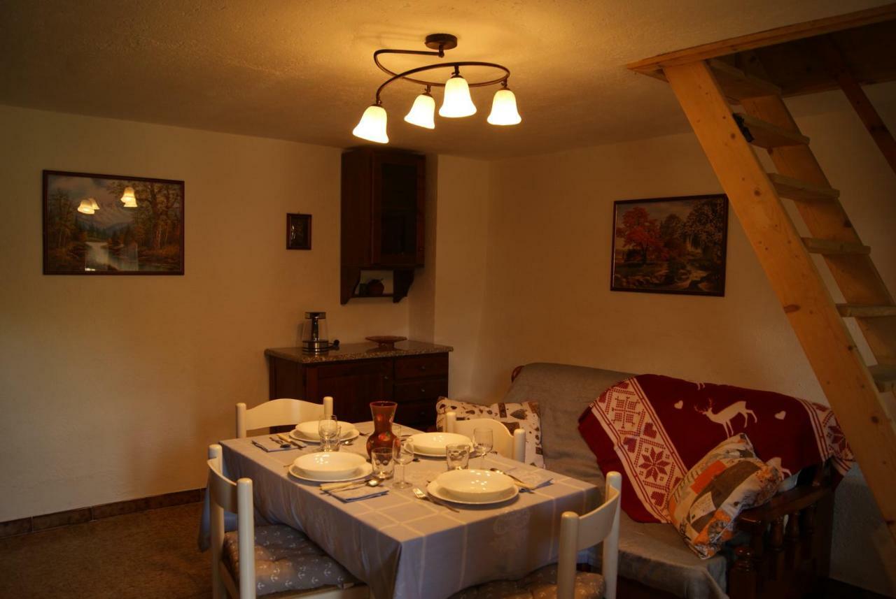 Ferienwohnung La Maison De Marietta Gressan Exterior foto